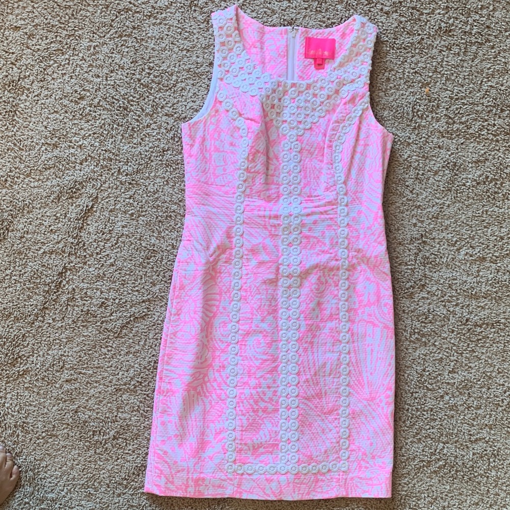 Lily Pulitzer Elegant Pink and White Sleeveless Dress